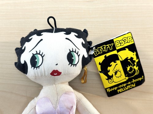 Muñeca de peluche vintage 1999 Kellytoy Marilyn Pink Betty - Betty Boop con etiqueta original - Imagen 3 de 19