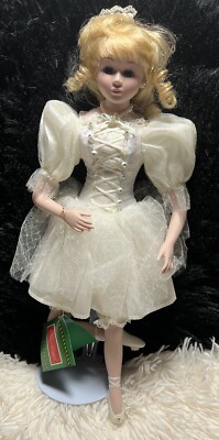 Vintage Lloyd Christmas Around The World Clara's Dream Porcelain Doll