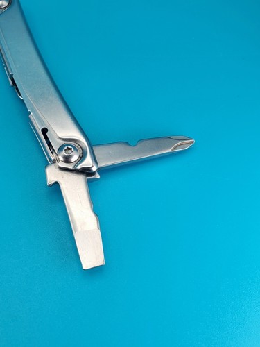 Leatherman Rev 3.8" Multi-Tool, Stainless! - Picture 11 of 11