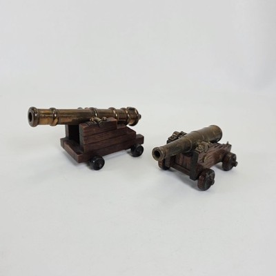 2x Vintage Messing Miniatur Marine Kanone Modell auf Holzkutsche maritim Deko
