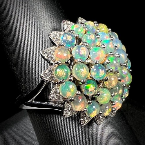 Anillo de compromiso etíope con racimo de ópalo de fuego en oro blanco de 14 K con diamantes - Imagen 3 de 11