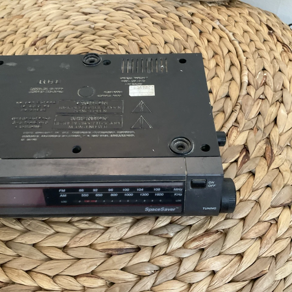 Vintage  RCA FM/AM Digital Clock Radio Tested Works - Image 4 of 4