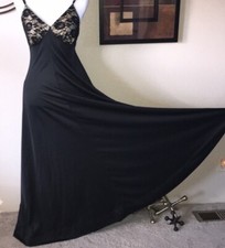 Vintage Grand Full Sweep Black Gold Lace Maxi Long Nightgown Full Slip Dress