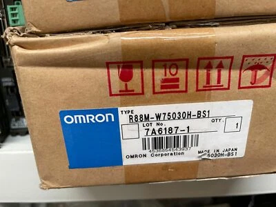 One New Omron R88M-W75030H-BS1 Servo Motor R88MW75030HBS1