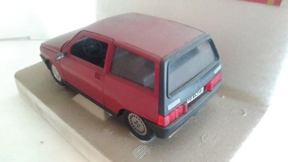 AUTOBIANCHI Y10 POLISTIL SCALA 1/25 - Immagine 3 di 3