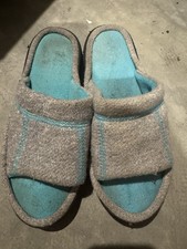 Isotoner Signature Womens Blue Gray Memory Foam Slide Slippers Size 9.5/10