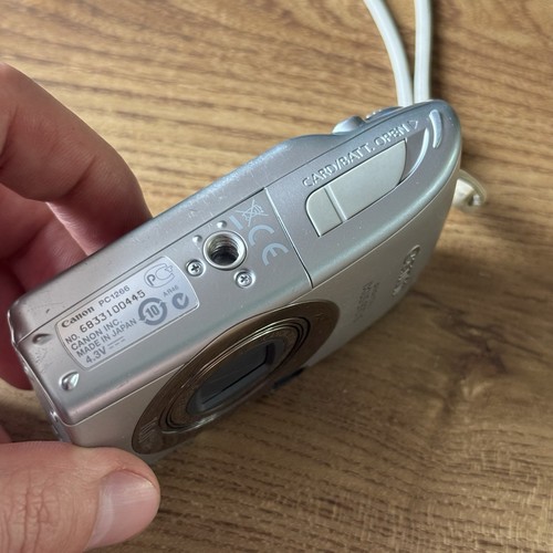 Canon IXUS 970 IS 10MP Digital Point & Shoot Compact Camera Battery & Charger SD - Picture 14 of 22
