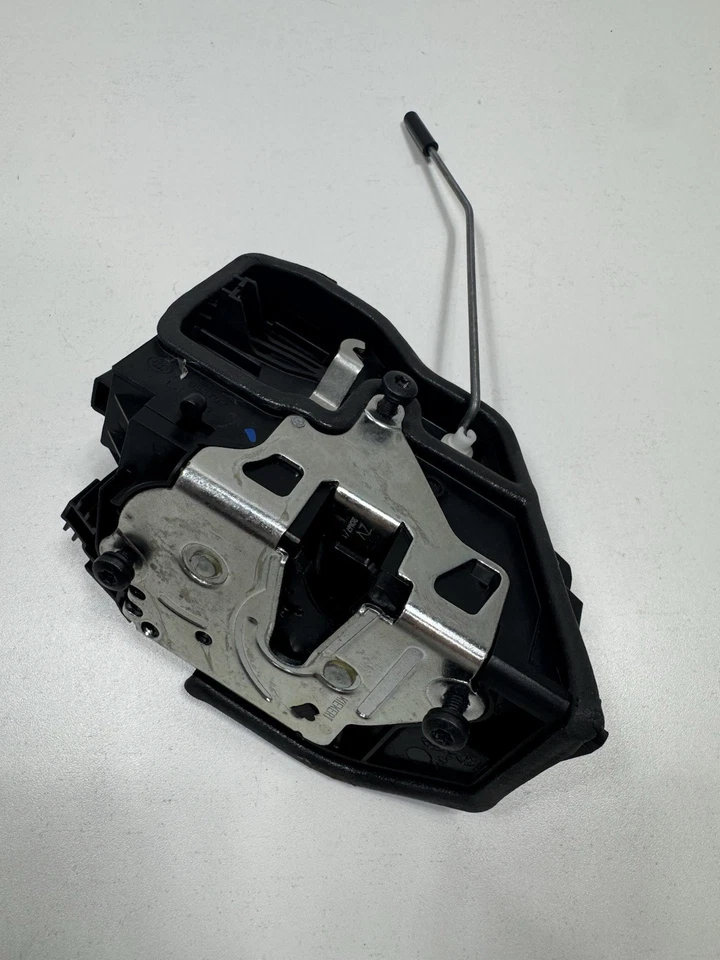 ✅12-18 BMW 320i 328i 335i 340i F30 PUERTA TRASERA DERECHA PESTILLO CERRADURA ACTUADOR OEM Foto 3 de 4