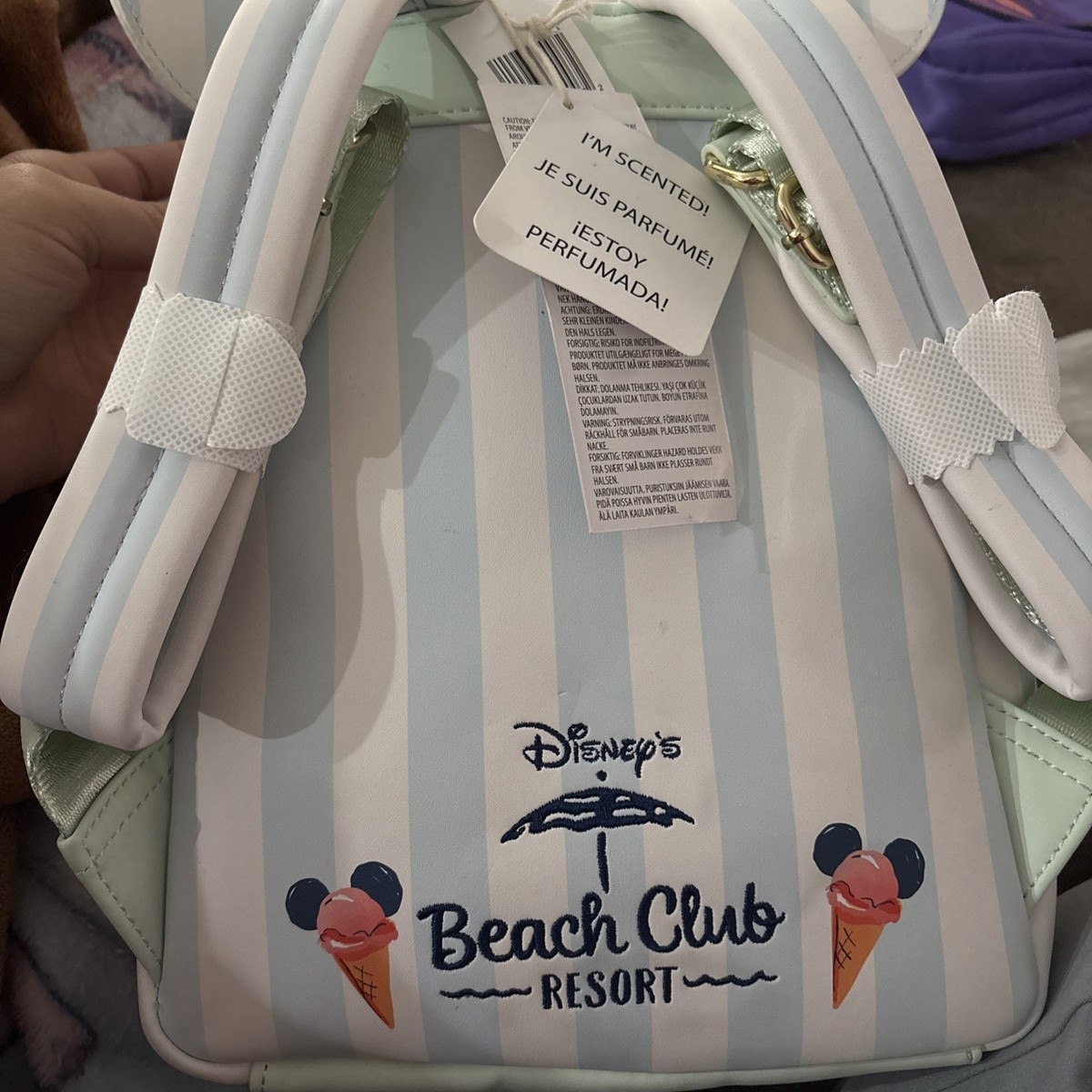 Loungefly Disney Parks Exclus Beach Club Resort Mickey & Minnie Scented NWT 108901aml1.jpg main image 4
