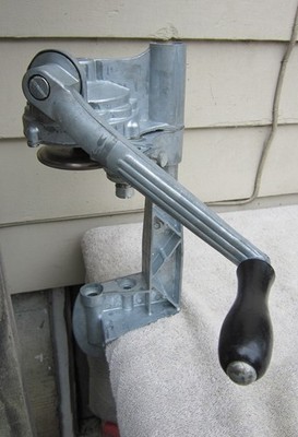IVES-WAY Model 900 Countertop CAN SEALER As-Is for Parts