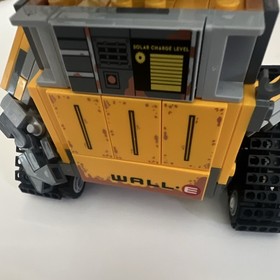 LEGO Ideas 21303 WALL-E Disney Pixar Robot Set 676pcs w/ Stand