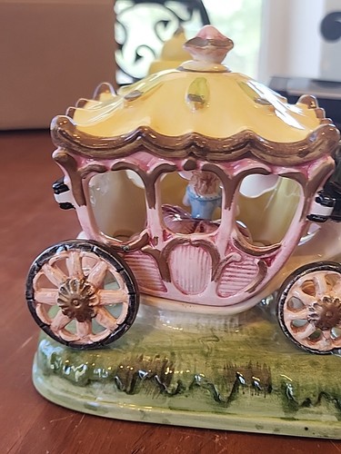 VTG Encsco Cinderella in Horse Drawn Carriage Figurine - Picture 12 of 15