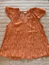 A New Day XS orange pink floral flutter sleeve v neck blouse