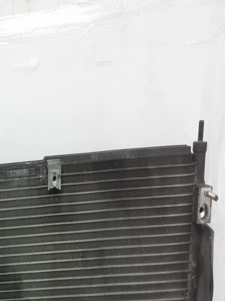 2000-2006 Honda Insight Ac A/C Air Conditioning Condenser 80110-S3y-A01 - Image 3 of 4