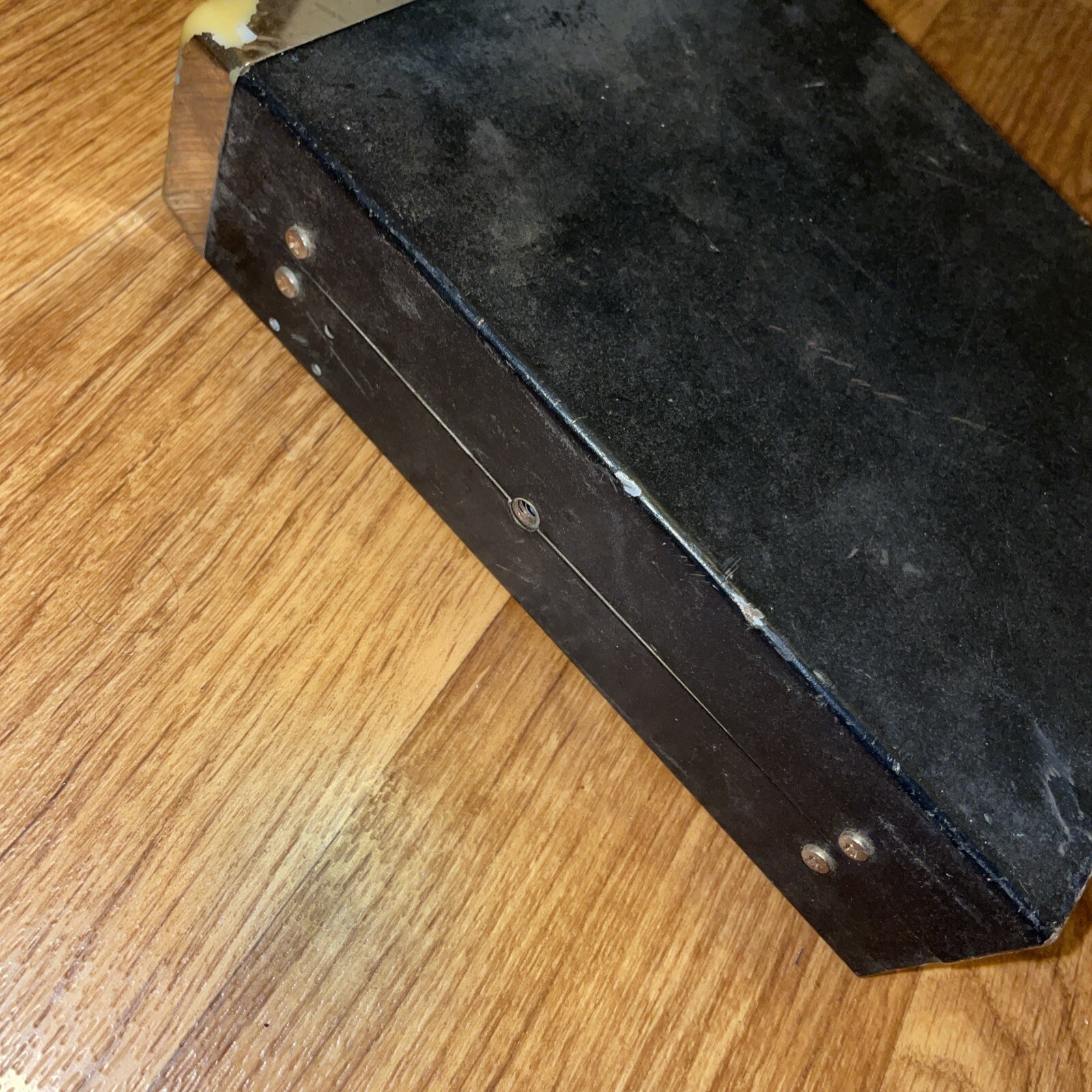 Picture 3 of 8
