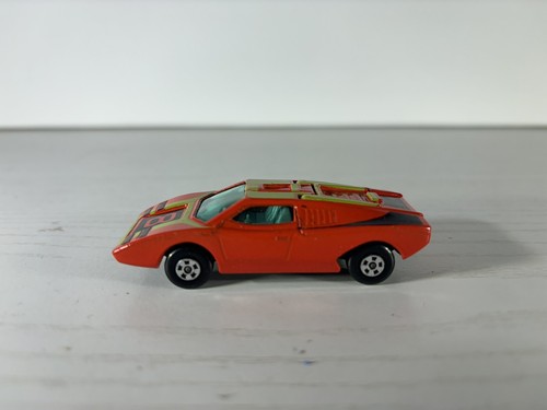 MATCHBOX S/F NO. 27-B LAMBORGHINI COUNTACH RED, BLACK BASE UNBOXED - Picture 3 of 6