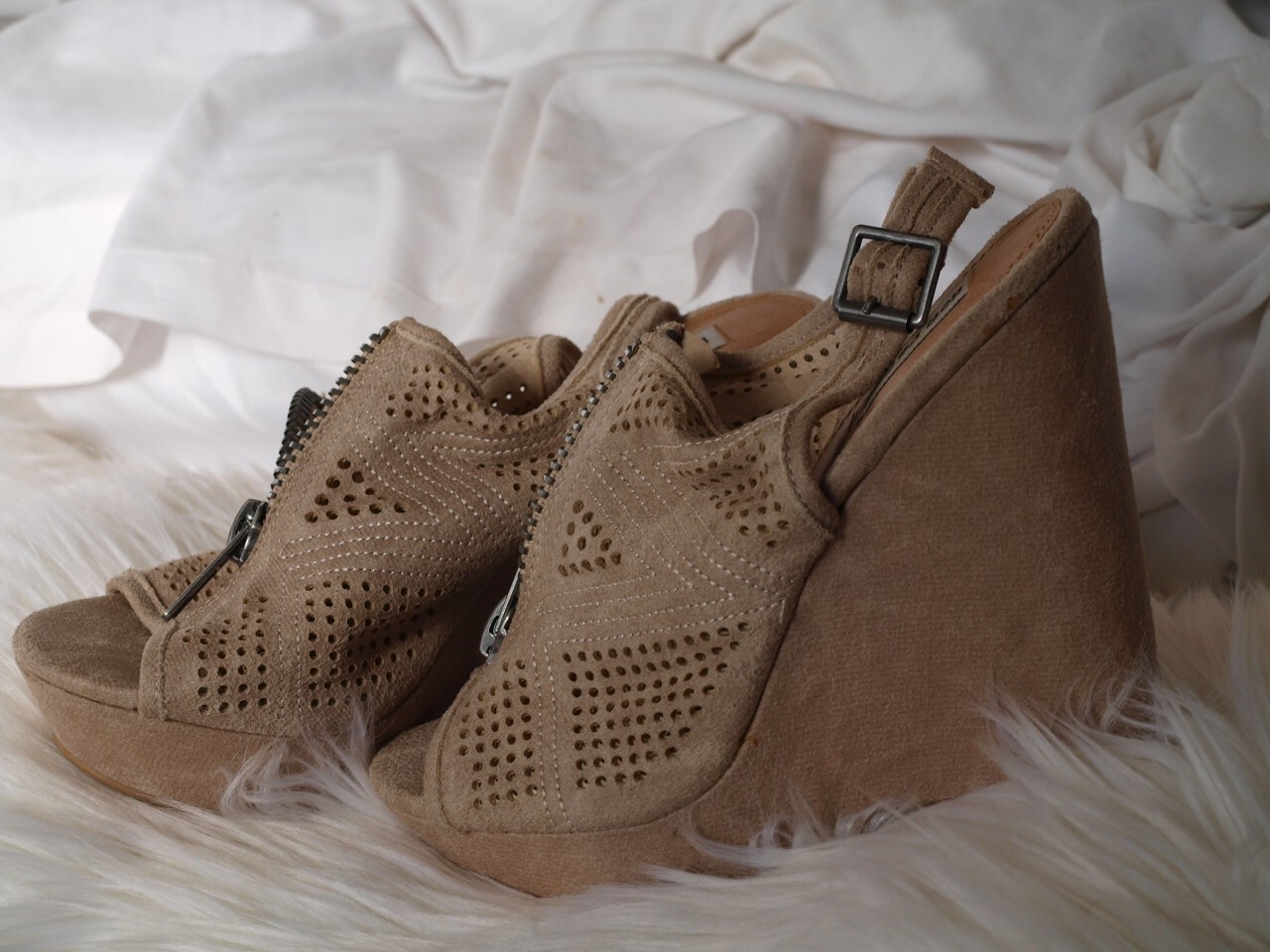 Tan Leather Wedges Size 7.5 Worn Once for Photoshoot-image
