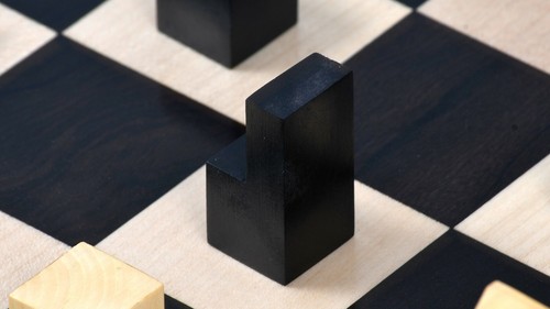 Reproduced Minimalist Chess Pieces in Ebonized/Boxwood - 2.79" King - Picture 6 of 12