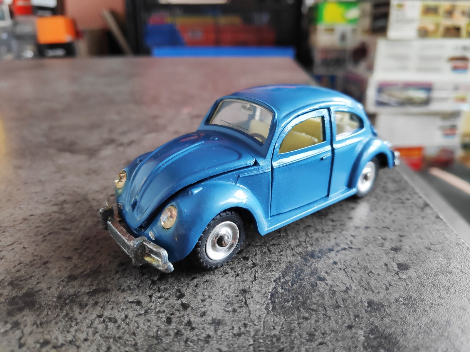Dinky 129, Volkswagen 1300 Sedan - Free Price Guide & Review