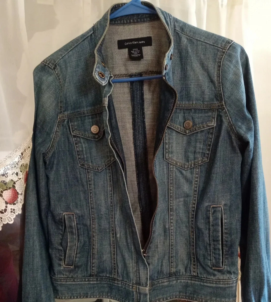 Calvin Klein Stylish Denim Jacket Cropped Small Zip Closure Band Collar EUC