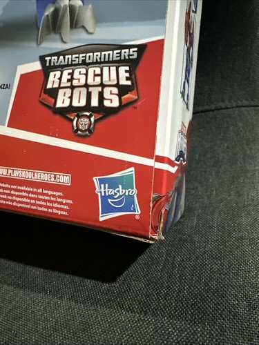 Transformers Rescue Bots Knigth Watch Optimus Prime Playskool NIB! - Picture 5 of 9