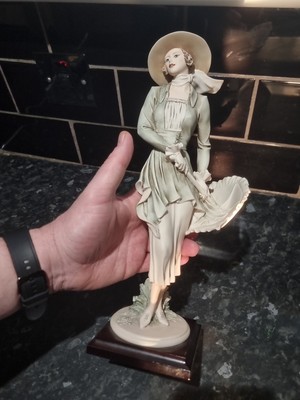 Original Giuseppe Armani Figur ''BREEZY'' 2000 Florence. Wunderschön .