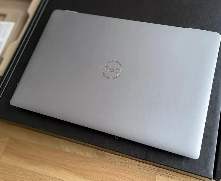 Dell Latitude 5530 Core i5 1245U 16GB RAM 256GB SSD 15.6" Full HD 12th Gen &Dock - Image 3 of 4