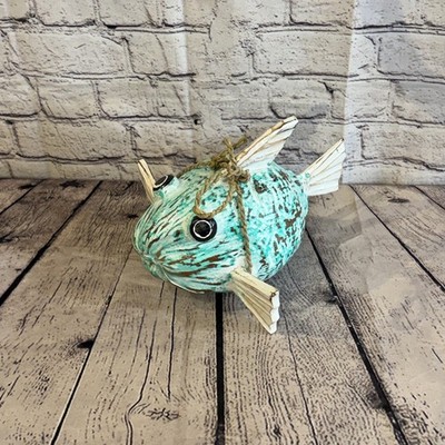 Grün weiße Flossen Volkskunst bemalt Kugelfisch Kokosnuss Muschel Ornamente hängend