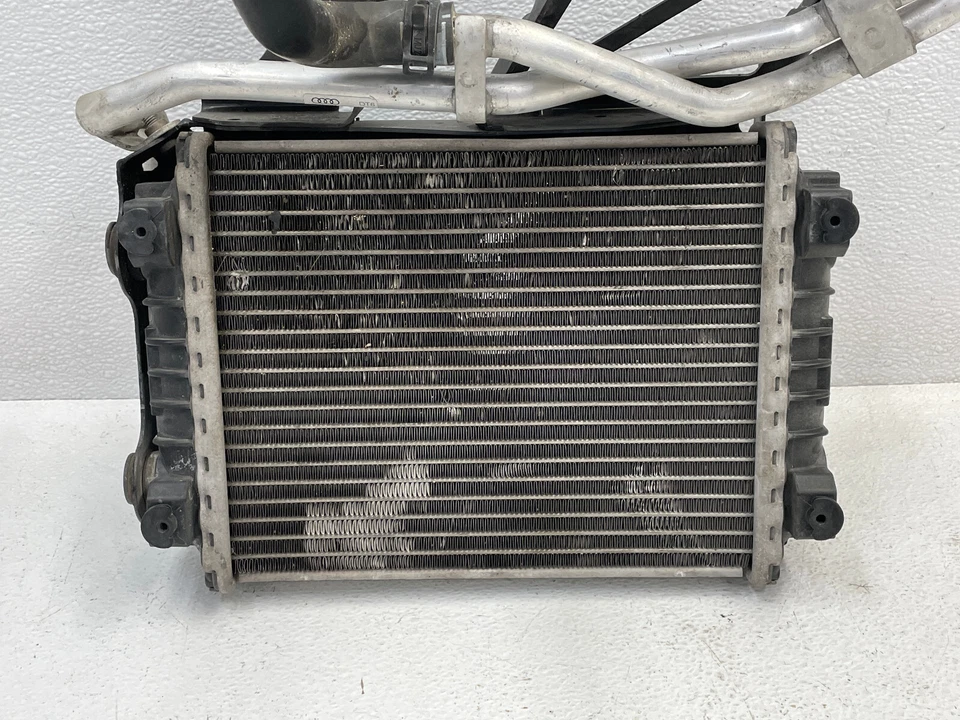 Radiador auxiliar refrigerante de refrigeración del motor Audi S7 2012-2015 4,0 L 1537 OEM Foto 2 de 4