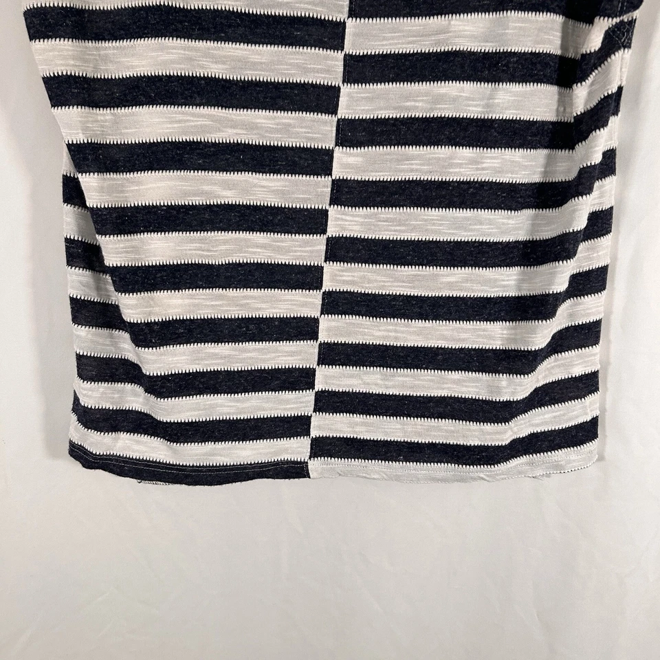 Vince Camuto Blouse Women's Medium White Blue Striped Short Sleeve Round Neck - Image 3 of 4