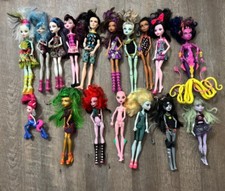 Monster High Dolls Huge Lot Of 17