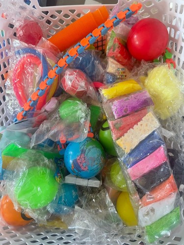 fidget toys bundle 75+ items - Picture 7 of 7