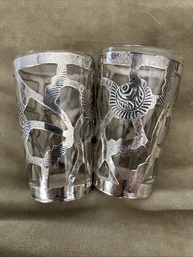 2 Vntg Shot Glasses with Silver Rose Motif Overlay 925 Sterling Made in Mexico - Picture 2 of 6