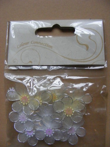 Craftime White Mesh Flowers, Colour Connections 9 packs each 10 Pieces AC0110W - Picture 4 of 5