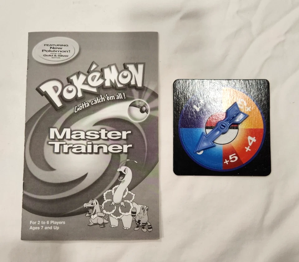 Juego de Mesa Pokemon Master Trainer 2001 Dorado Vintage Hasbro 100% Completo Caja Roja Foto 3 de 4