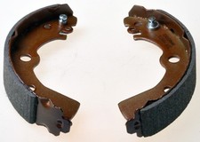 Mâchoire de frein Nissan 100 NX