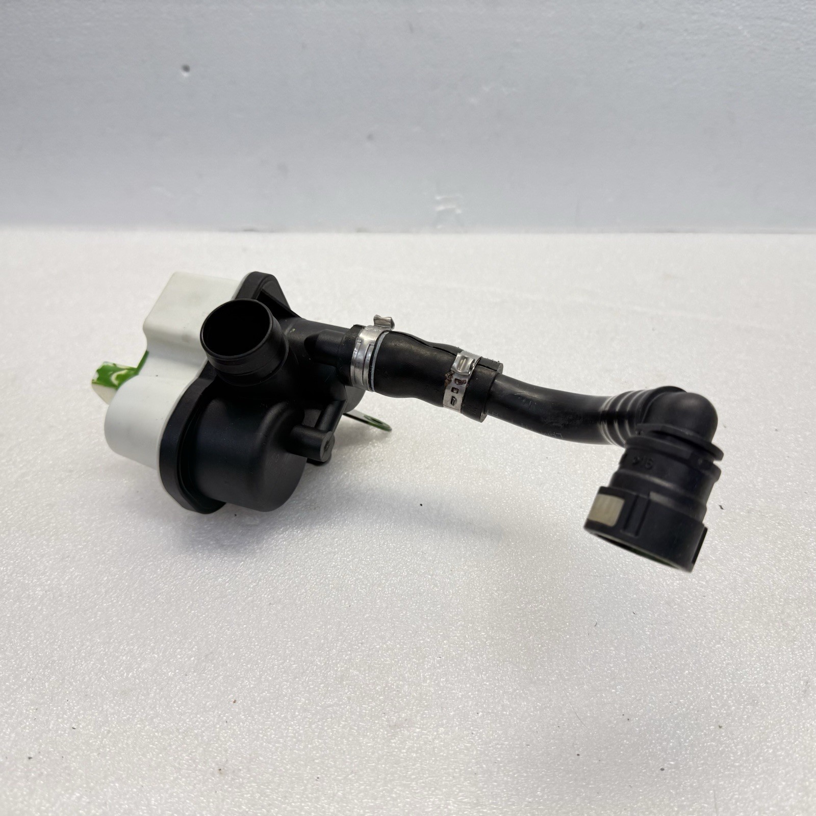 2003-2013 Maserati Quattroporte M139 Leak Detection Pump Bosch 0261222010 OEM