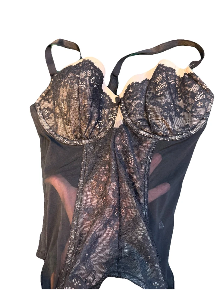 Victoria’s Secret Corsé de Encaje Negro Bustier 34DDD Malla Transparente Lencería Top Cremallera Foto 2 de 4