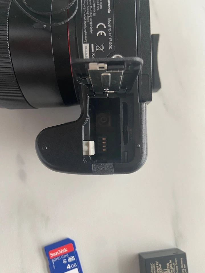 Panasonic Lumix FZ1000 II Digitalkamera - Schwarz Neuwertiger zustand - Bild 2 von 4