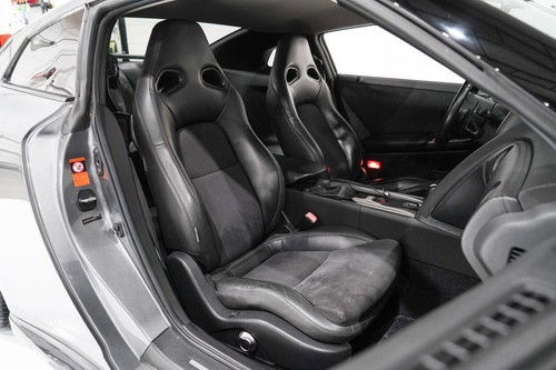 2010 Nissan GT-R Premium - Picture 15 of 38