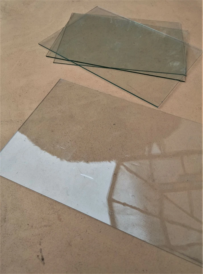 Lot de 25 vitres en verre soufflé XIXe S. - Dimension supérieure à 10 x 10 cm - Photo 2/4