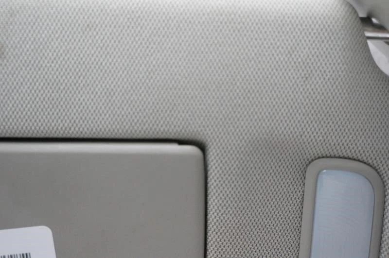 Parasol derecho pasajero Cadillac SRX 2010-2014 gris 23141970 OEM Foto 2 de 4