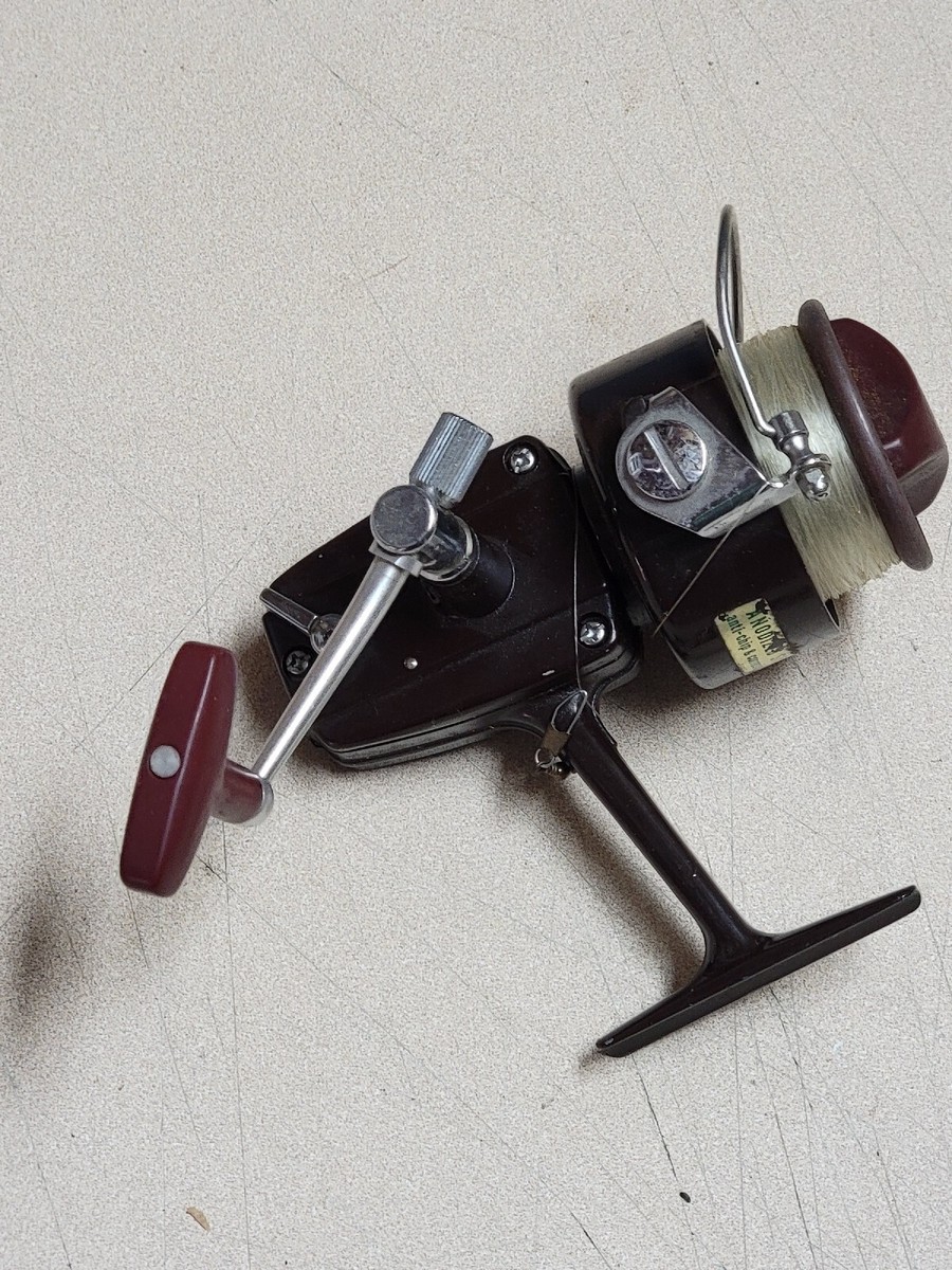 Vintage Daiwa No. 7300 Spinning Reel With Ball Bearing Japan Vintage Daiwa No. 7300 Spinning Reel With Ball Bearing Japan