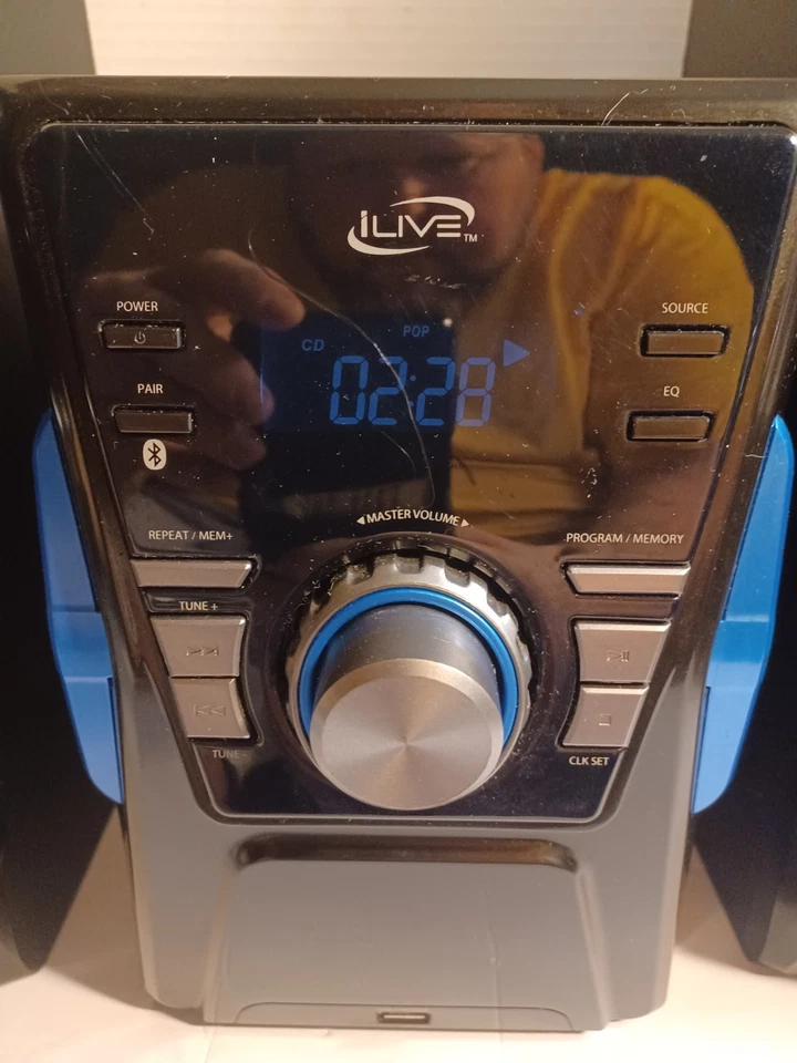 iLIVE Bluetooth Radio/ CD Home Music STSTEM IHB613B In Good Condition - Image 4 of 4