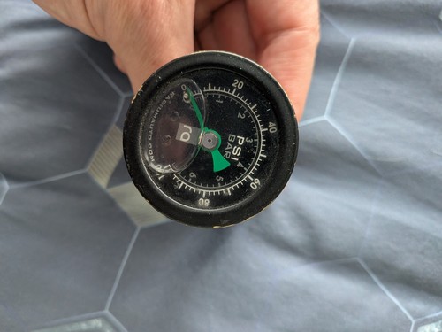 Radium fuel pressure direct mount regulator & 100 psi fuel pressure guage - Picture 7 of 7