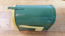 John Deere Metal Bank. Movable Flag. Open front door.