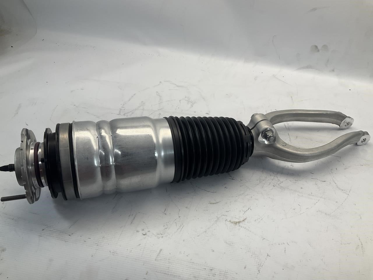 23-25 Maserati GranTurismo M189 Front Right Passenger Strut Shock Absorber Q