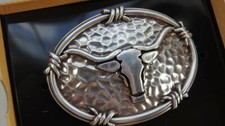 Ariat Western Longhorn  Barbed Wire Edge Belt Buckle Silver tone Steer A37050