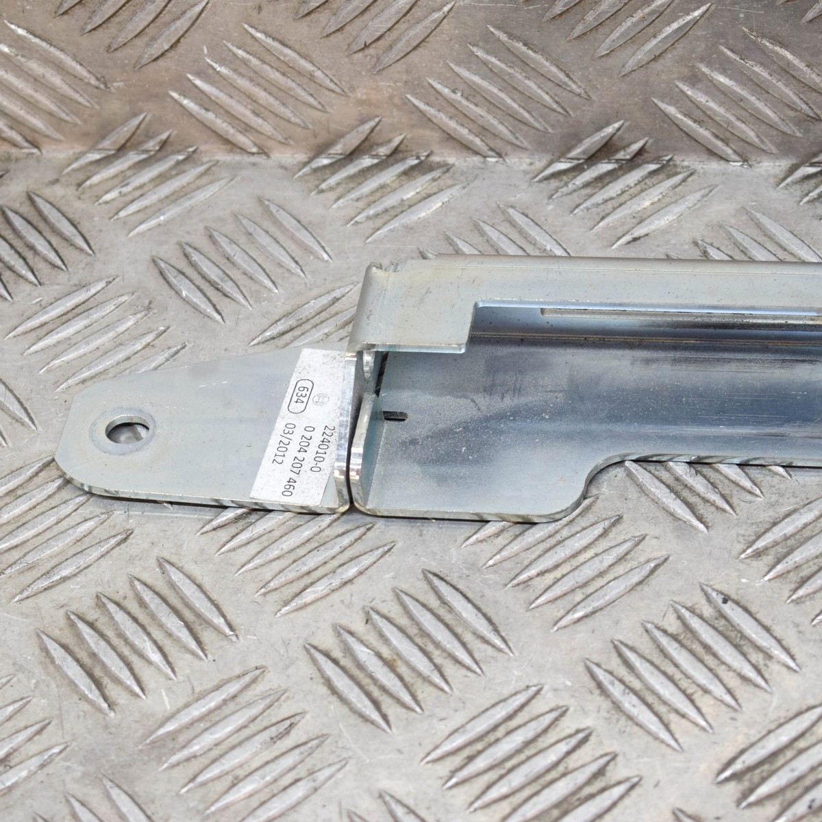 MASERATI GRAN TURISMO Parking Brake Cable Bracket Holder