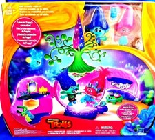 Dreamworks Trolls Poppy's Coronation Pod Poppy  Branch Figures US toys Located